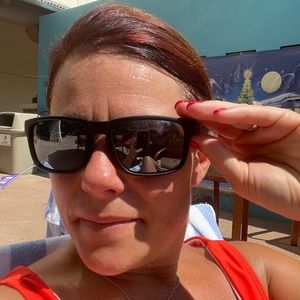 Meet your Posher, Anita